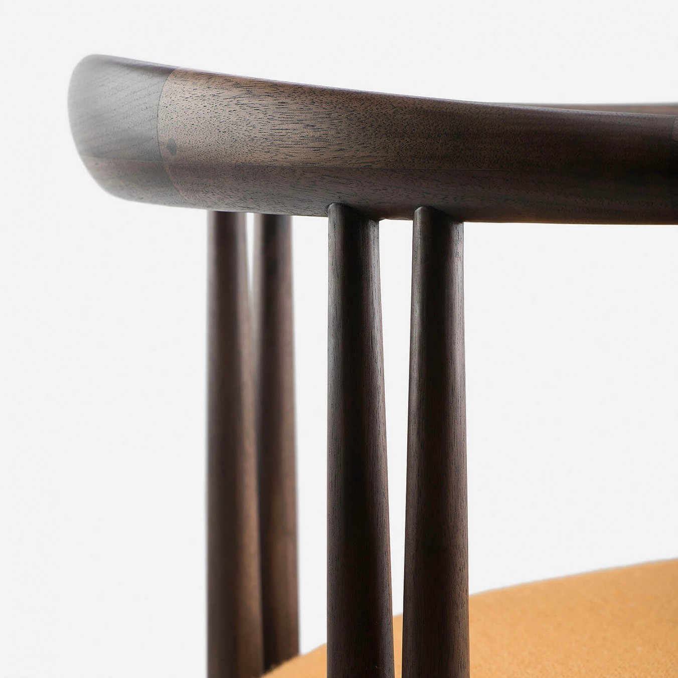 ELLIOT DINING CHAIR