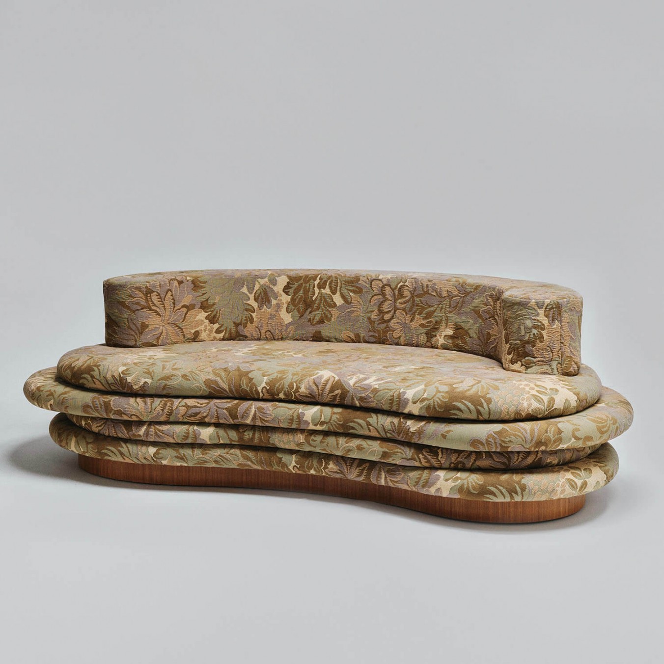 OOL 240 Sofa